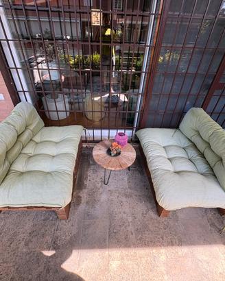Set di 2 divani in pallet 120cm con cuscini