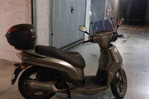 Kymco People S 200