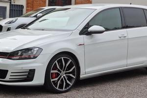 GOLF GTI 2015 PERFORMANCE