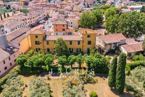 Villa di 1000 m² con più di 5 locali a San Cascian