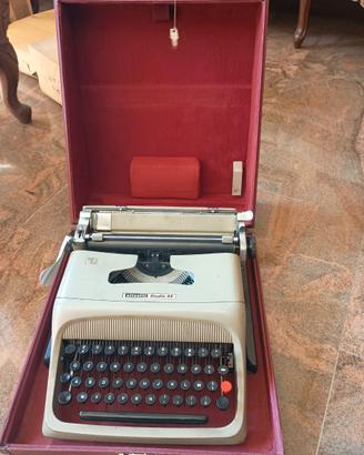 Macchina da scrivere Olivetti Studio 44