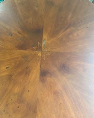 Tavolo in legno dell’800