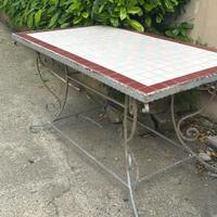 Tavolo fatto a mano in ferro battuto