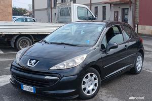 Peugeot 207 1.4 benzina 