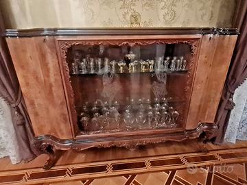 Vetrina cristalliera stile Chippendale