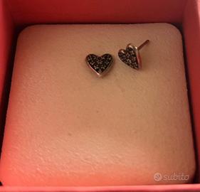 Orecchini cuore Pandora