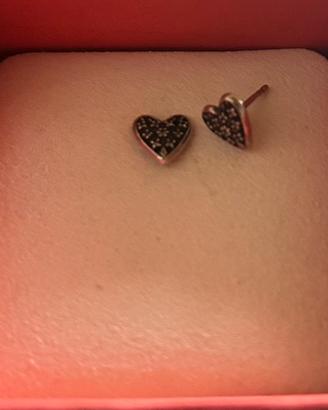 Orecchini cuore Pandora