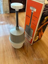 Tritatutto Zyliss manuale vintage 1970