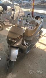 Piaggio Beverly 200