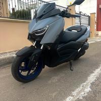 Yamaha X-Max 300