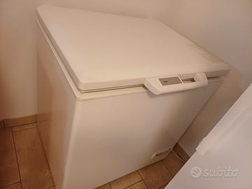 Congelatore a pozzetto 