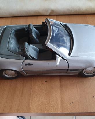 MERCEDES 500 SL 1989 1/18 MAISTO ;