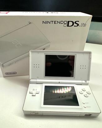 Nintendo DS Lite