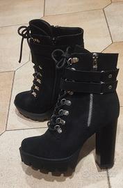 Anfibio con tacco alto