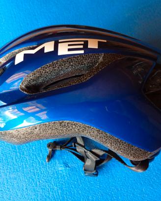 Casco MET Strale M (56-58 cm)