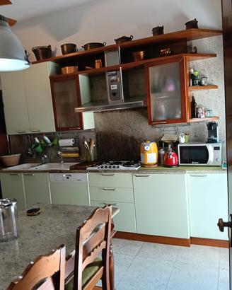 Cucina lineare completa lavastoviglie Rex e Miele 