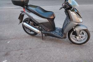 scooter Aprilia sport city 200 del 2005