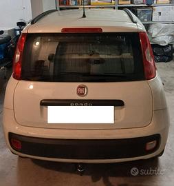 Panda Easy con gancio traino