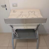 Fasciatoio pieghevole con vaschetta bagnetto Brevi