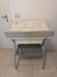 Fasciatoio pieghevole con vaschetta bagnetto Brevi