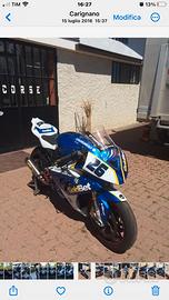Moto Bmw 1000 RR pronto pista