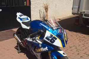 Moto Bmw 1000 RR pronto pista