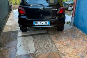 Toyota yaris 1999