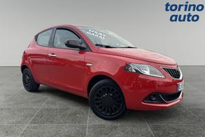 Lancia Ypsilon 1.0 firefly hybrid Gold s&s 70cv