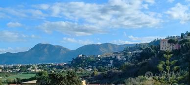 BAIDA: Ampio trivani ristrutturato e panoramico