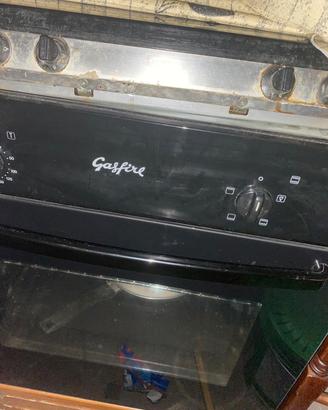 Forno Elettrico con fornelli superiori a gas