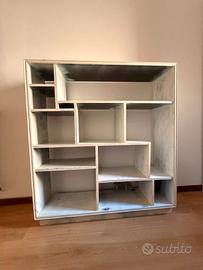 Libreria da riverniciare