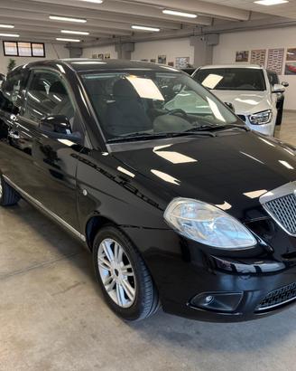 Lancia Ypsilon 1.2 69 CV Platino