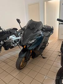 YAMAHA T-MAX 560 TECH