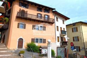 LOC. PIAZZA: TERRATETTO DI PREGIO STORICO