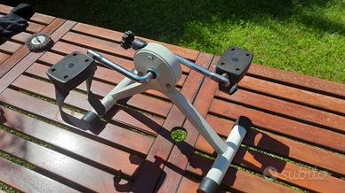 Attrezzo per riattivare le gambe post gesso