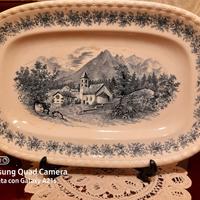 Ovale di Finissima Porcellana Villeroy Bosh.