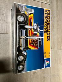 Italeri n 785 Freightliner aerodyne