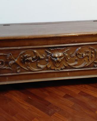 Cassapanca in legno