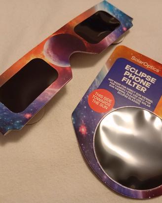 Occhiali eclissi ISO e lenti filtro per telefono