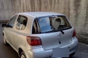 TOYOTA YARIS 2001