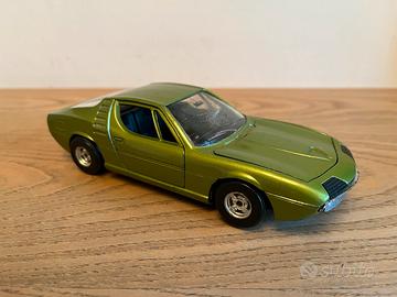 Alfa Romeo Montreal Polistil 1/25
