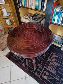 vetrinetta e tavolino