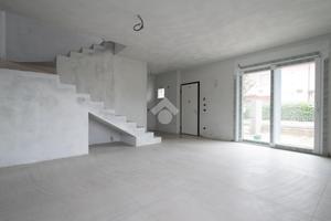 VILLA A SCHIERA A CARPI