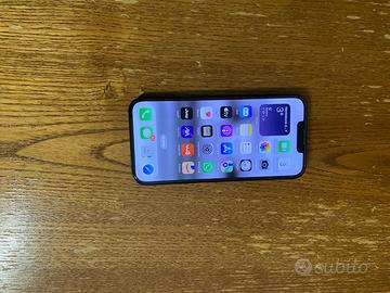 iPhone13