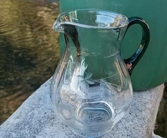Antica caraffa da collezione incisa manico verde