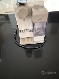 MACCHINA NESPRESSO DE LONGHI  LATTISSIMA