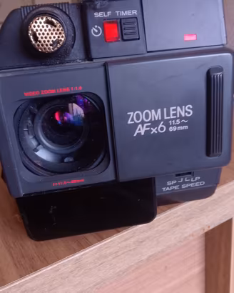 Videocamera vintage HITACHI VHS-C