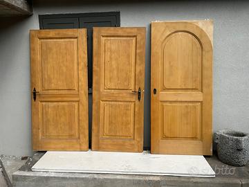 Porte in legno massiccio stile chalet