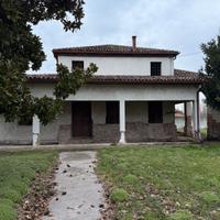 Casa Indipendente Situata a Urbana