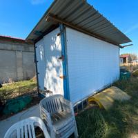 Cassone camion riadattabile come box / container -